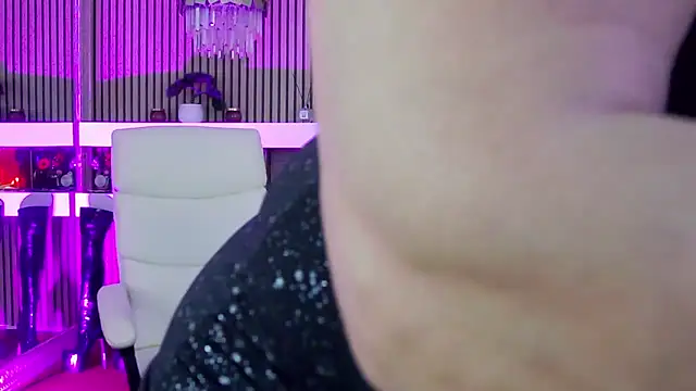 Snapshot of LadyTouch chatting on November 22, 2025, 1:04 am LadyTouch online show from November 22, 2025, 1:04 am