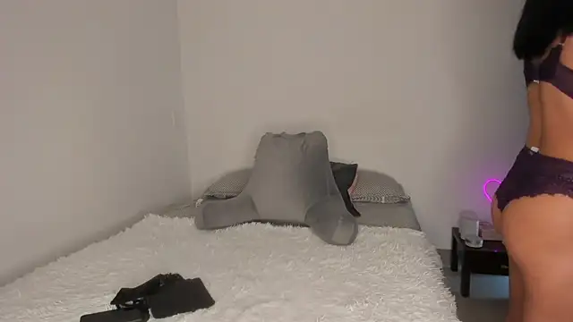 Snapshot of _lucianapalmer chatting on September 9, 2025, 12:58 pm lucianapalmer online show from September 9, 2025, 12:58 pm