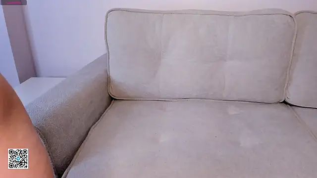 Snapshot of SunnivaCovil chatting on March 9, 2025, 5:39 pm SunnivaCovil online show from March 9, 2025, 5:39 pm