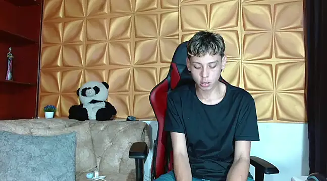 Snapshot of Noahoconor chatting on February 20, 2025, 7:08 pm Noahoconor online show from February 20, 2025, 7:08 pm