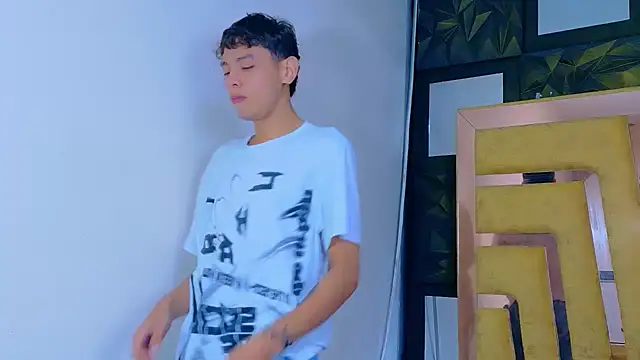 Snapshot of Noahoconor chatting on December 5, 2025, 1:53 pm Noahoconor online show from December 5, 2025, 1:53 pm