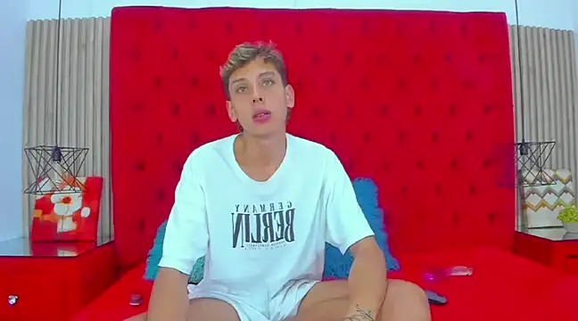 Snapshot of Noahoconor chatting on March 6, 2025, 11:09 pm Noahoconor online show from March 6, 2025, 11:09 pm