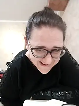 Dolcecurvy online show from March 31, 2026, 2:08 pm