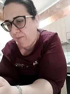 Dolcecurvy online show from April 16, 2026, 12:28 pm