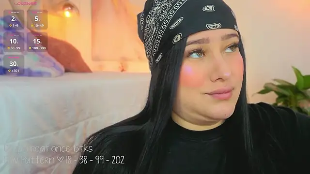 Leaa Cox online show from March 26, 2026, 4:00 am