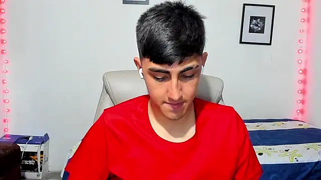 Snapshot of babymaik chatting on November 8, 2025, 5:44 am babymaik online show from November 8, 2025, 5:44 am