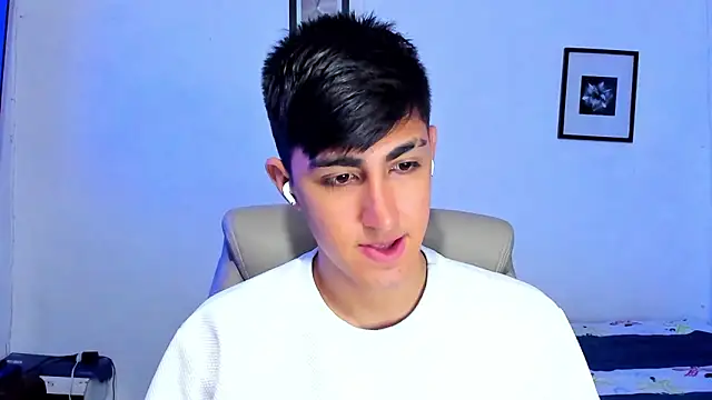 Snapshot of babymaik chatting on December 2, 2025, 1:46 pm babymaik online show from December 2, 2025, 1:46 pm