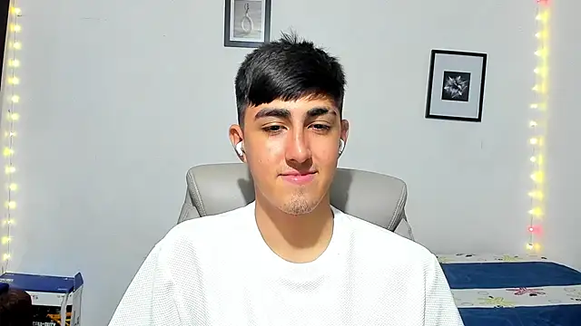 Snapshot of babymaik chatting on November 13, 2025, 5:22 am babymaik online show from November 13, 2025, 5:22 am