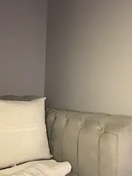 Snapshot of laraaaaaa chatting on December 14, 2025, 1:23 am laraaaaaa online show from December 14, 2025, 1:23 am