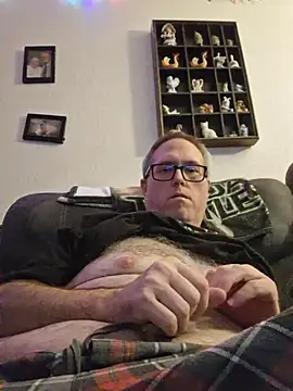 Snapshot of Smallone327 chatting on October 25, 2025, 6:01 am Smallone327 online show from October 25, 2025, 6:01 am