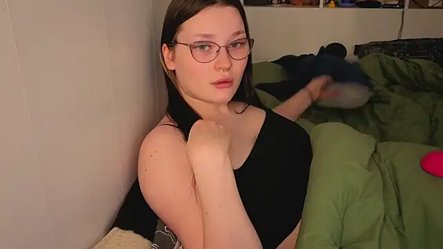 milliedoll online show from November 13, 2025, 9:46 am