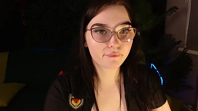 milliedoll online show from February 28, 2025, 11:14 am