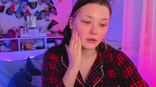 milliedoll online show from December 17, 2025, 5:34 am