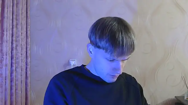 Snapshot of frama666 chatting on December 2, 2025, 2:08 pm frama666 online show from December 2, 2025, 2:08 pm