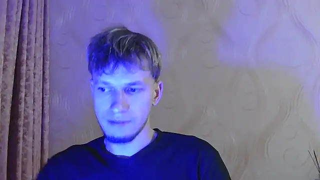 Snapshot of frama666 chatting on November 24, 2025, 7:03 pm frama666 online show from November 24, 2025, 7:03 pm