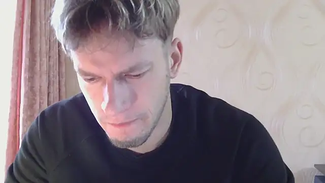 Snapshot of frama666 chatting on November 5, 2025, 1:03 pm frama666 online show from November 5, 2025, 1:03 pm