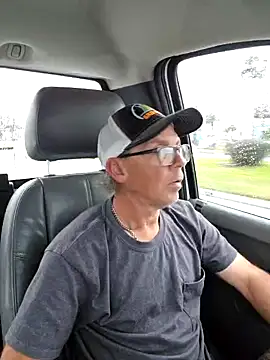 chris8827 online show from December 28, 2024, 1:59 pm