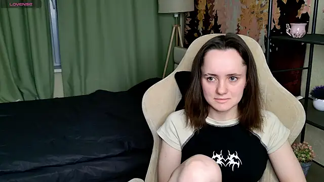 Snapshot of Luna_Loveee chatting on March 15, 2025, 3:40 am Luna Loveee online show from March 15, 2025, 3:40 am