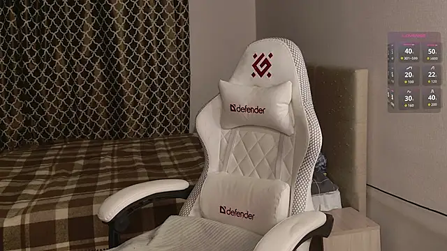 Snapshot of Luna_Loveee chatting on October 30, 2025, 3:49 am Luna Loveee online show from October 30, 2025, 3:49 am