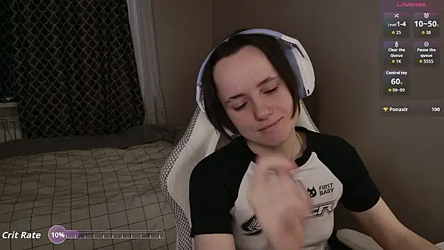 Luna Loveee online show from March 2, 2026, 4:02 am