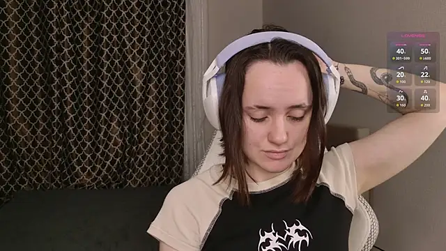 Snapshot of Luna_Loveee chatting on October 11, 2025, 3:07 am Luna Loveee online show from October 11, 2025, 3:07 am