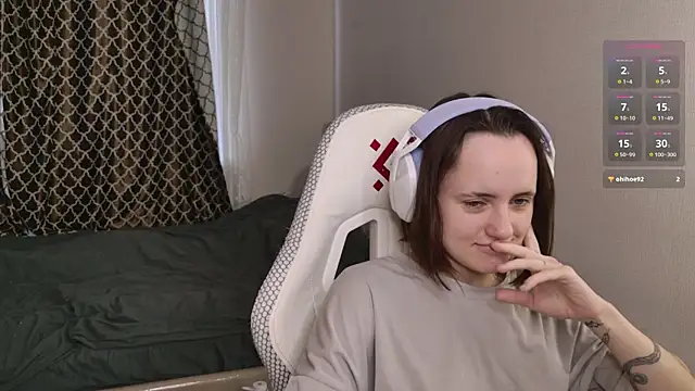 Snapshot of Luna_Loveee chatting on September 12, 2025, 7:19 am Luna Loveee online show from September 12, 2025, 7:19 am