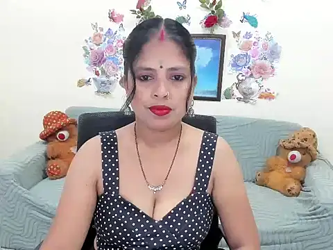leahgotiii online show from May 10, 2026, 3:10 am