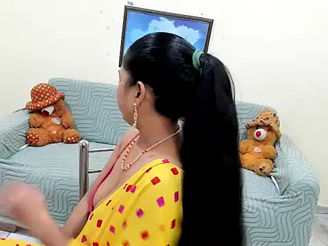 leahgotiii online show from December 18, 2025, 3:16 pm