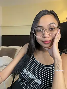 Snapshot of Lucia_Brown_ chatting on July 9, 2026, 9:47 pm Lucia Brown online show from July 9, 2026, 9:47 pm