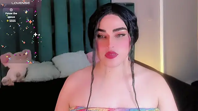 Snapshot of Shayra_QueenSX chatting on March 7, 2025, 7:05 pm Shayra QueenSX online show from March 7, 2025, 7:05 pm