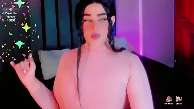 Snapshot of Shayra_QueenSX chatting on March 5, 2025, 10:32 pm Shayra QueenSX online show from March 5, 2025, 10:32 pm