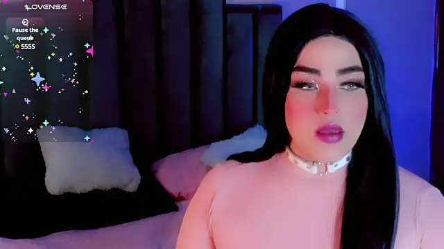 Snapshot of Shayra_QueenSX chatting on February 19, 2025, 11:36 pm Shayra QueenSX online show from February 19, 2025, 11:36 pm