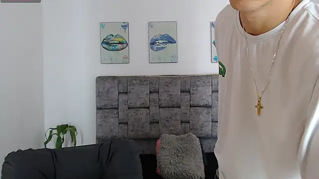 Snapshot of skinny_bigcock02 chatting on December 15, 2025, 7:52 pm skinny bigcock02 online show from December 15, 2025, 7:52 pm