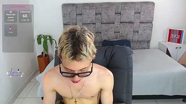 skinny bigcock02 online show from December 20, 2025, 6:33 pm