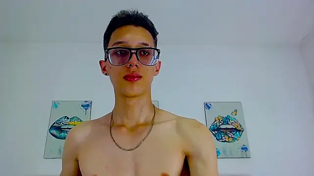 Snapshot of skinny_bigcock02 chatting on February 27, 2025, 8:20 pm skinny bigcock02 online show from February 27, 2025, 8:20 pm