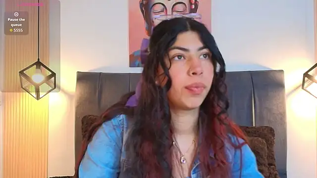 Snapshot of Cassie_bloom chatting on November 28, 2025, 8:09 pm Cassie bloom online show from November 28, 2025, 8:09 pm