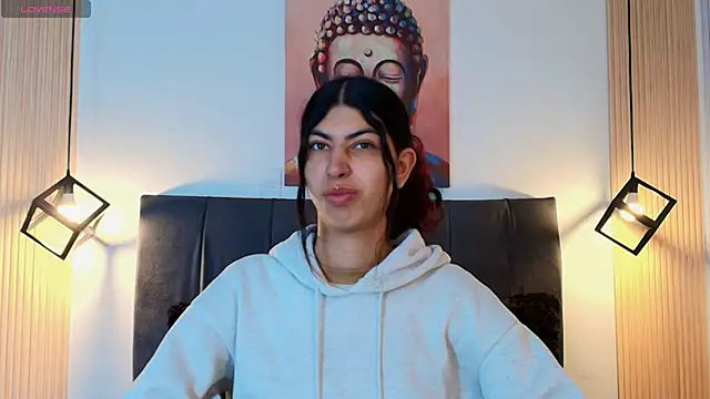 Snapshot of Cassie_bloom chatting on November 13, 2025, 7:40 pm Cassie bloom online show from November 13, 2025, 7:40 pm