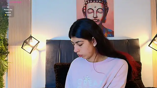 Snapshot of Cassie_bloom chatting on November 15, 2025, 7:40 pm Cassie bloom online show from November 15, 2025, 7:40 pm