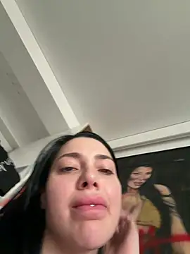 Mia Splash online show from March 16, 2026, 1:04 pm