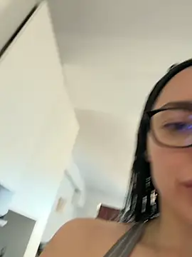 Mia Splash online show from March 13, 2026, 10:42 am