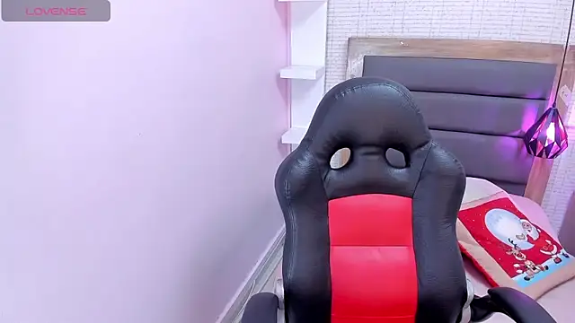 MEGANZARICK online show from December 19, 2025, 2:59 am