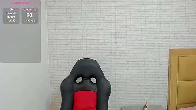 Snapshot of MEGANZARICK chatting on September 29, 2025, 12:33 pm MEGANZARICK online show from September 29, 2025, 12:33 pm