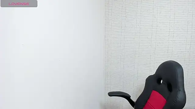 Snapshot of MEGANZARICK chatting on September 23, 2025, 12:34 pm MEGANZARICK online show from September 23, 2025, 12:34 pm