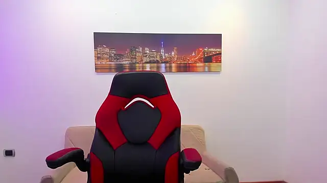 Snapshot of GigiHilss chatting on February 21, 2025, 1:22 pm GigiHilss online show from February 21, 2025, 1:22 pm