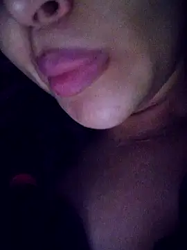 Snapshot of Sexlove1xo chatting on November 27, 2025, 2:50 pm Sexlove1xo online show from November 27, 2025, 2:50 pm