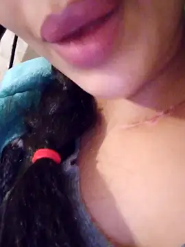 Snapshot of Sexlove1xo chatting on November 21, 2025, 9:19 am Sexlove1xo online show from November 21, 2025, 9:19 am