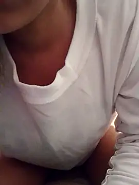 Snapshot of Sexlove1xo chatting on March 9, 2025, 7:59 pm Sexlove1xo online show from March 9, 2025, 7:59 pm