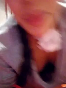 Snapshot of Sexlove1xo chatting on November 5, 2025, 12:03 am Sexlove1xo online show from November 5, 2025, 12:03 am