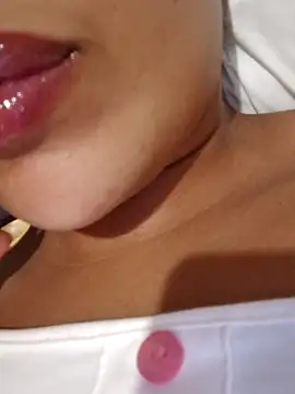 Snapshot of Sexlove1xo chatting on September 26, 2025, 3:30 pm Sexlove1xo online show from September 26, 2025, 3:30 pm