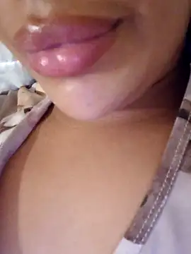 Snapshot of Sexlove1xo chatting on October 10, 2025, 1:50 am Sexlove1xo online show from October 10, 2025, 1:50 am